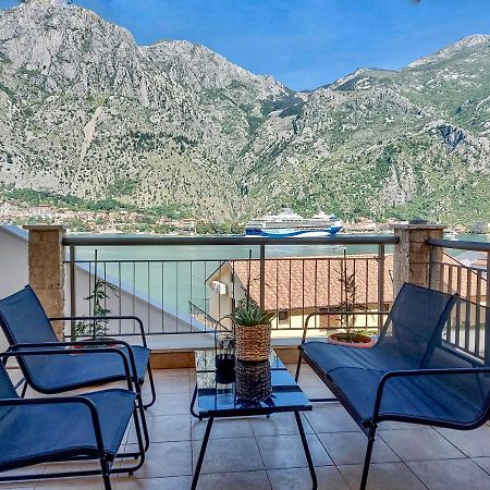 J&M Apartment Kotor Extérieur photo