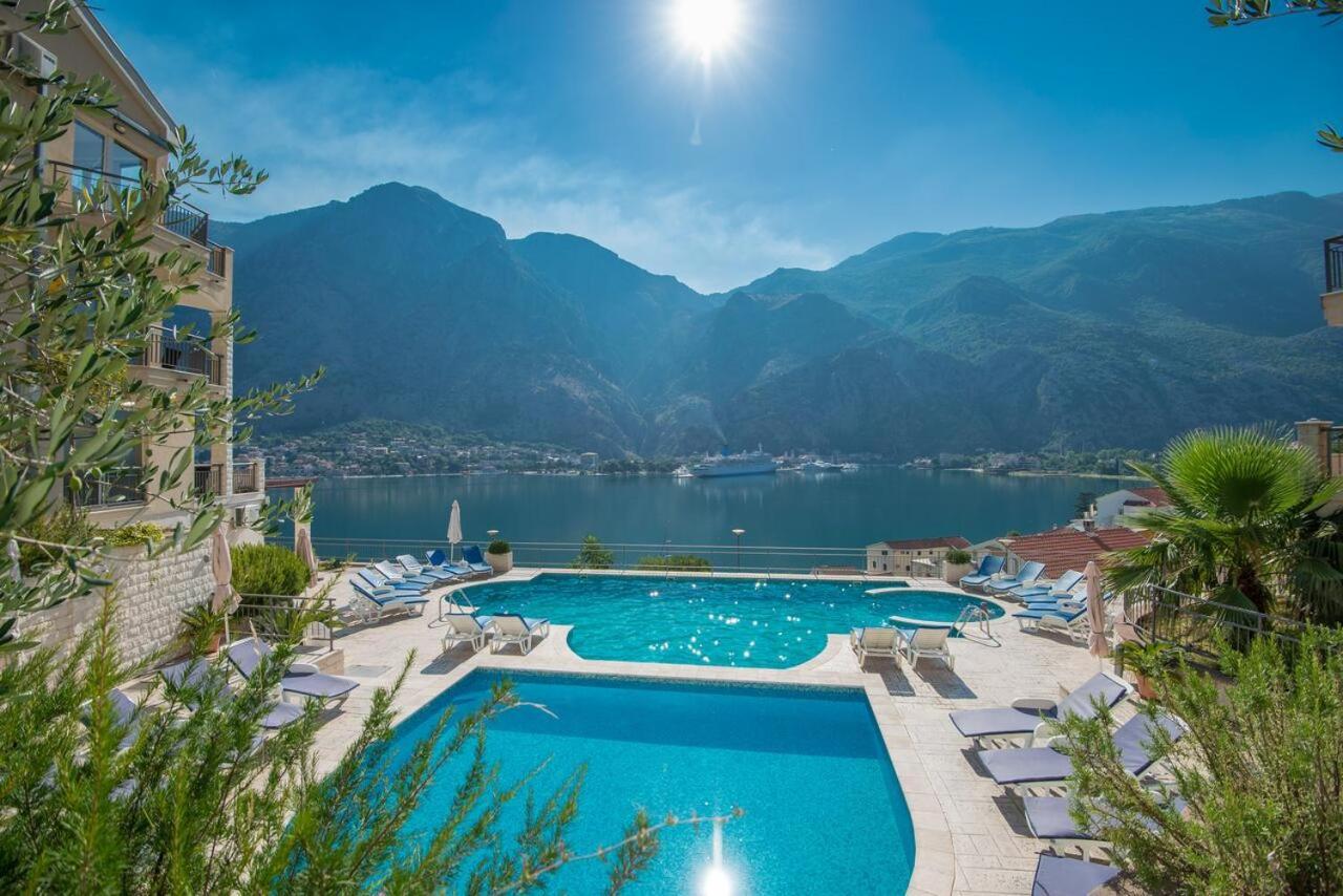 J&M Apartment Kotor Extérieur photo