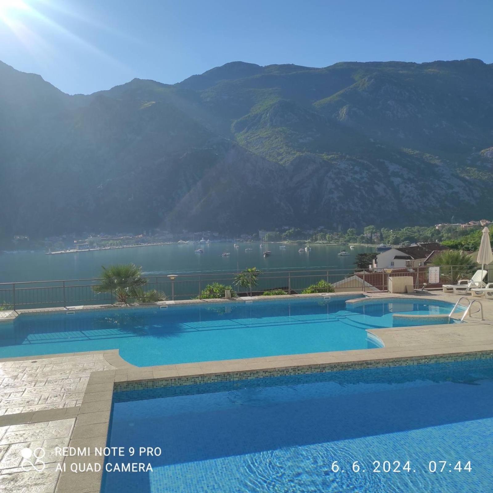 J&M Apartment Kotor Extérieur photo