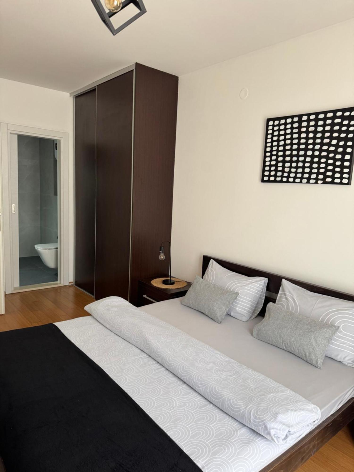 J&M Apartment Kotor Extérieur photo