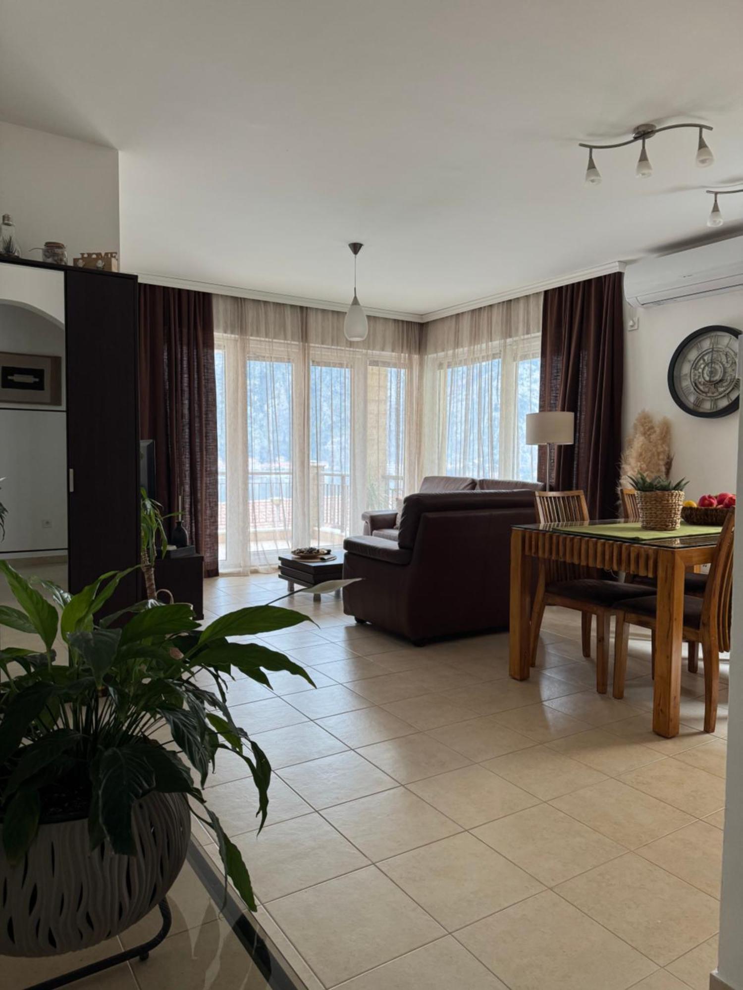 J&M Apartment Kotor Extérieur photo